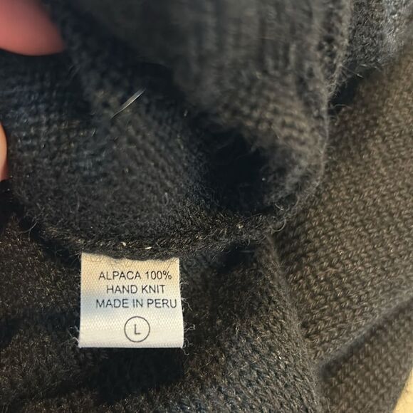 Caamano 100% alpaca maxi skirt, black with burgundy print along the bottom large - Picture 5 of 8